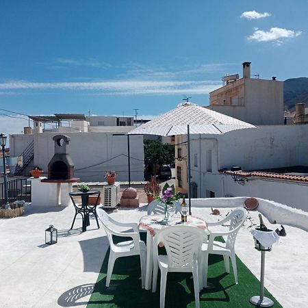 Charming House In Illar With Mountain View And Balcony Villa Eksteriør bilde