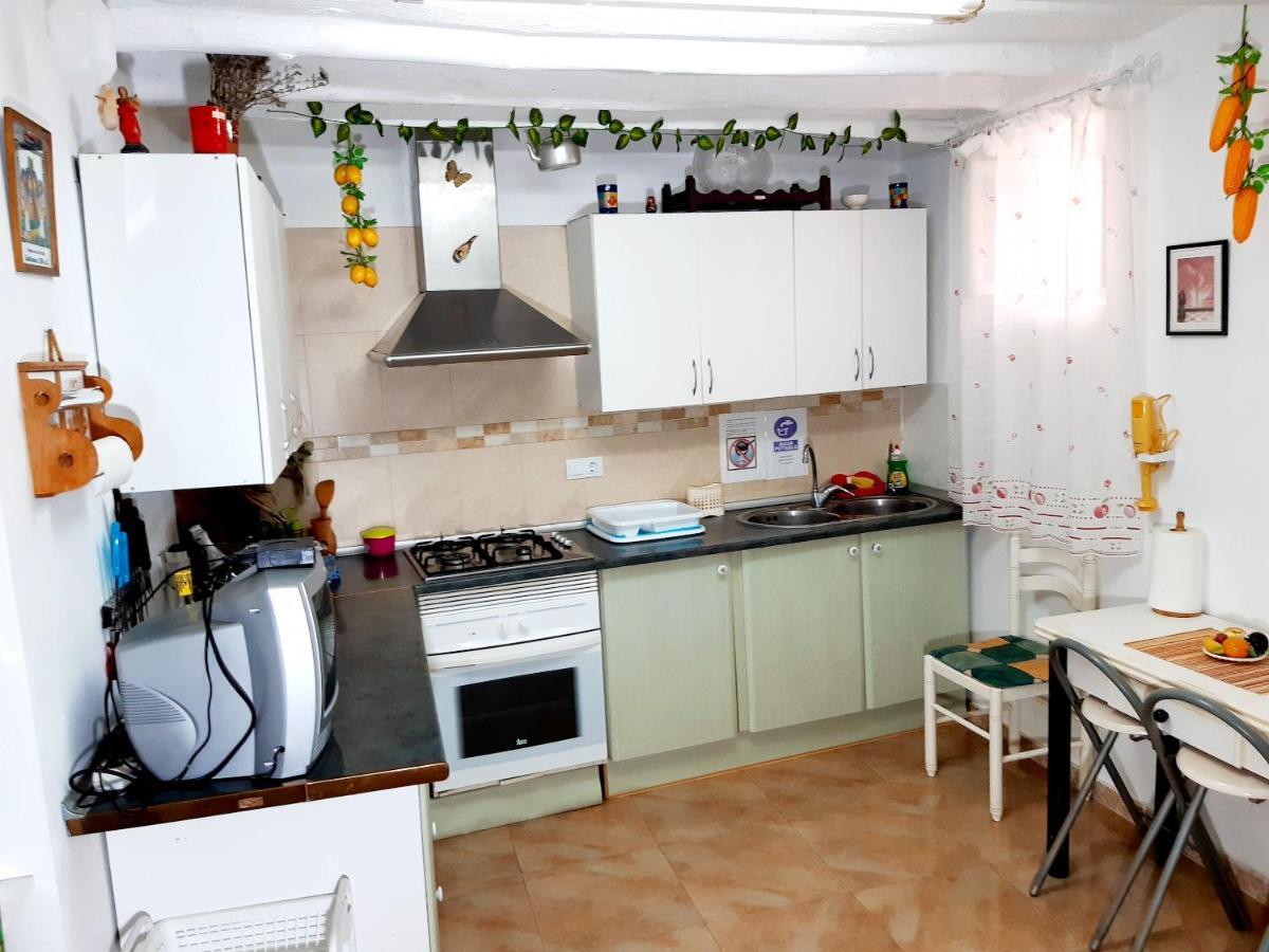 Charming House In Illar With Mountain View And Balcony Villa Eksteriør bilde
